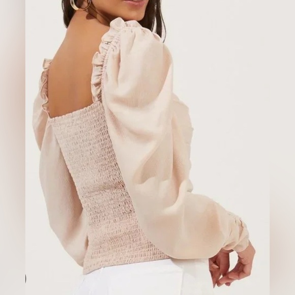 ASTR The Label Rouched Bodice Square Neckline Puff Long Sleeve Top Size M NWT - Picture 2 of 9